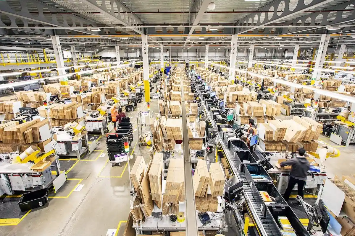 Bespoke picking and packing services for scaling online brands